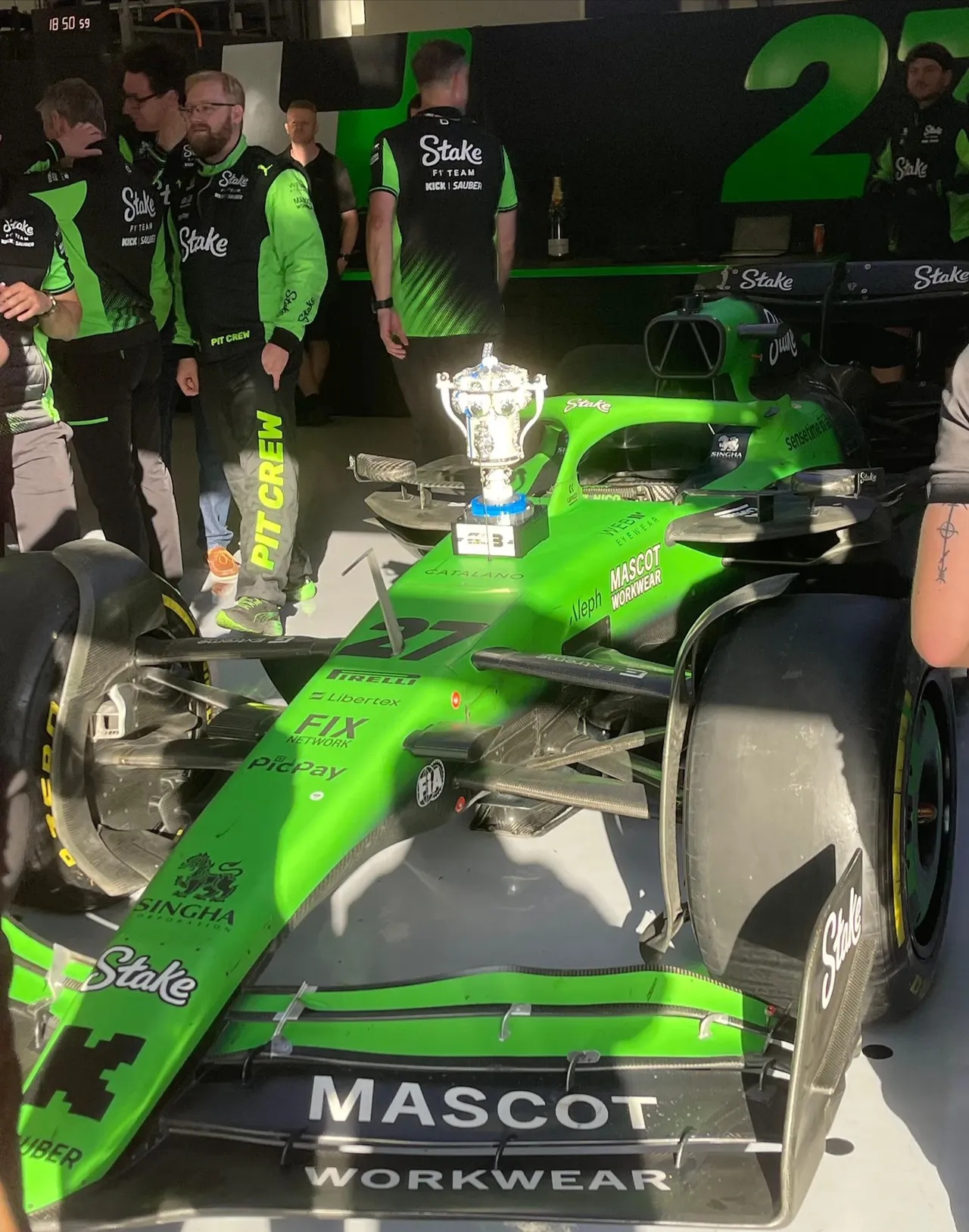 索伯车队完胜哈斯车队,周冠宇带队取胜 索伯车队完胜哈斯车队,周冠宇带队取胜